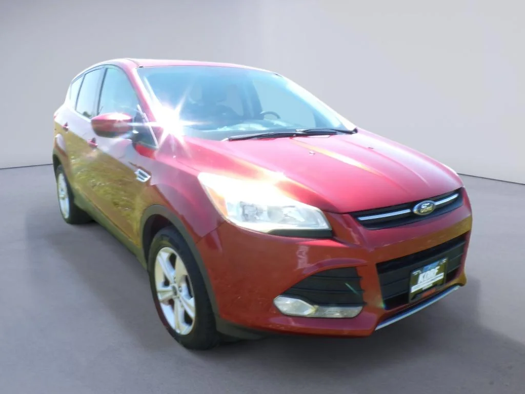 Used 2016 Sunset Ford SE image 3
