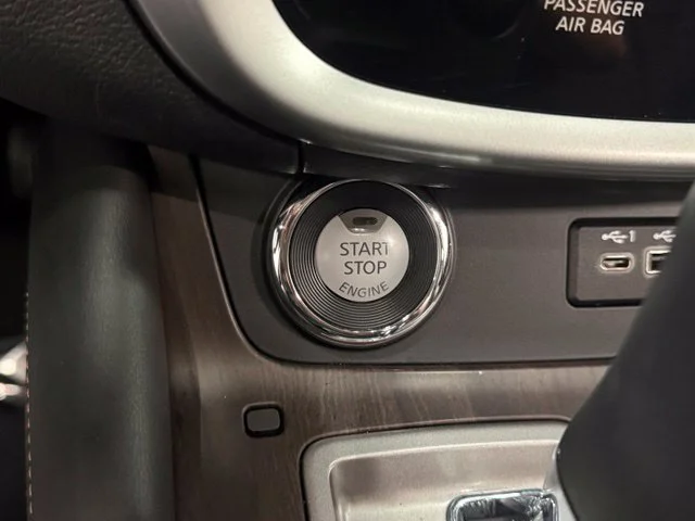 Used 2024 Gray Nissan Platinum image 12