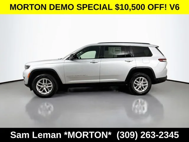 New 2025 Silver Jeep Laredo image 4