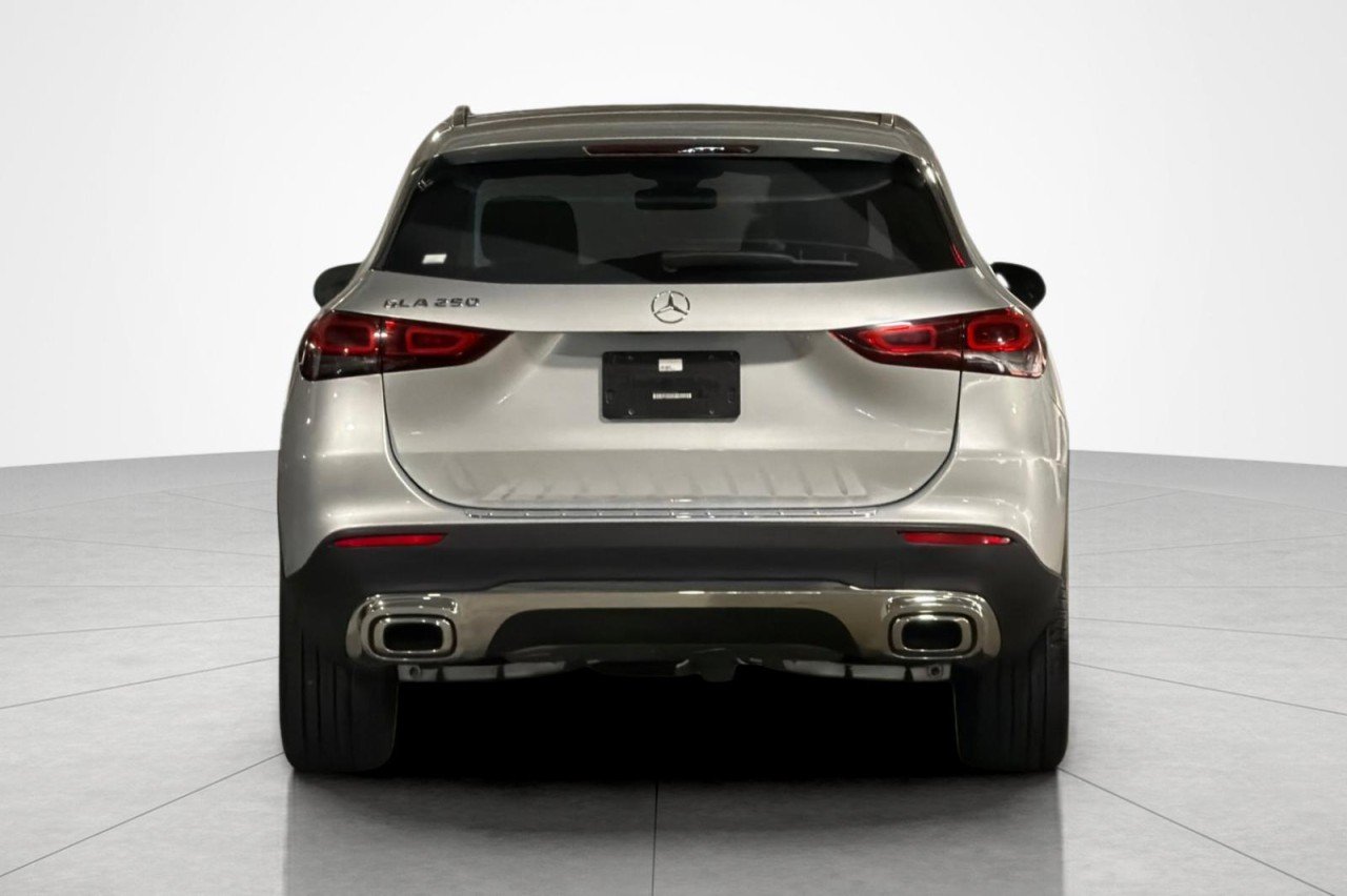 Used 2023 Iridium Silver Metallic Mercedes-Benz GLA 250 image 4