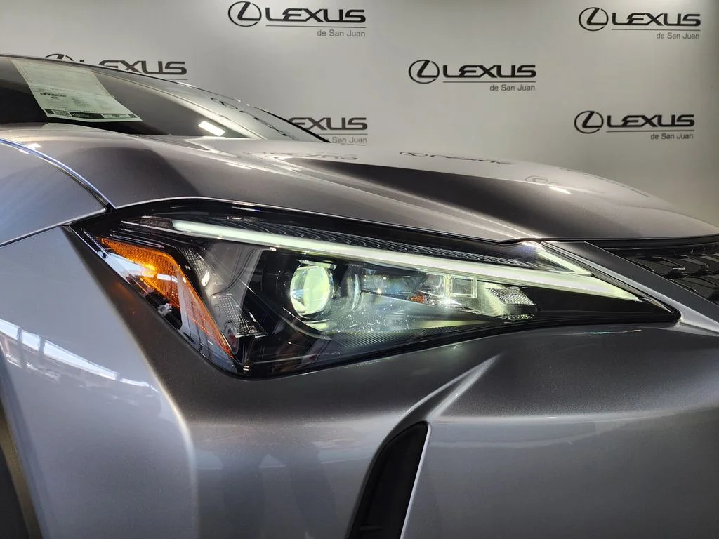 New 2026 Silver Lexus 300h image 5