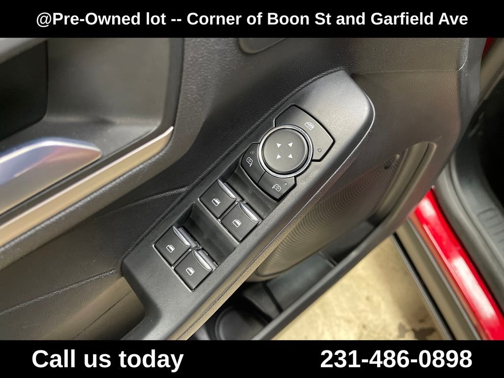 Used 2022 Red Ford SEL image 16