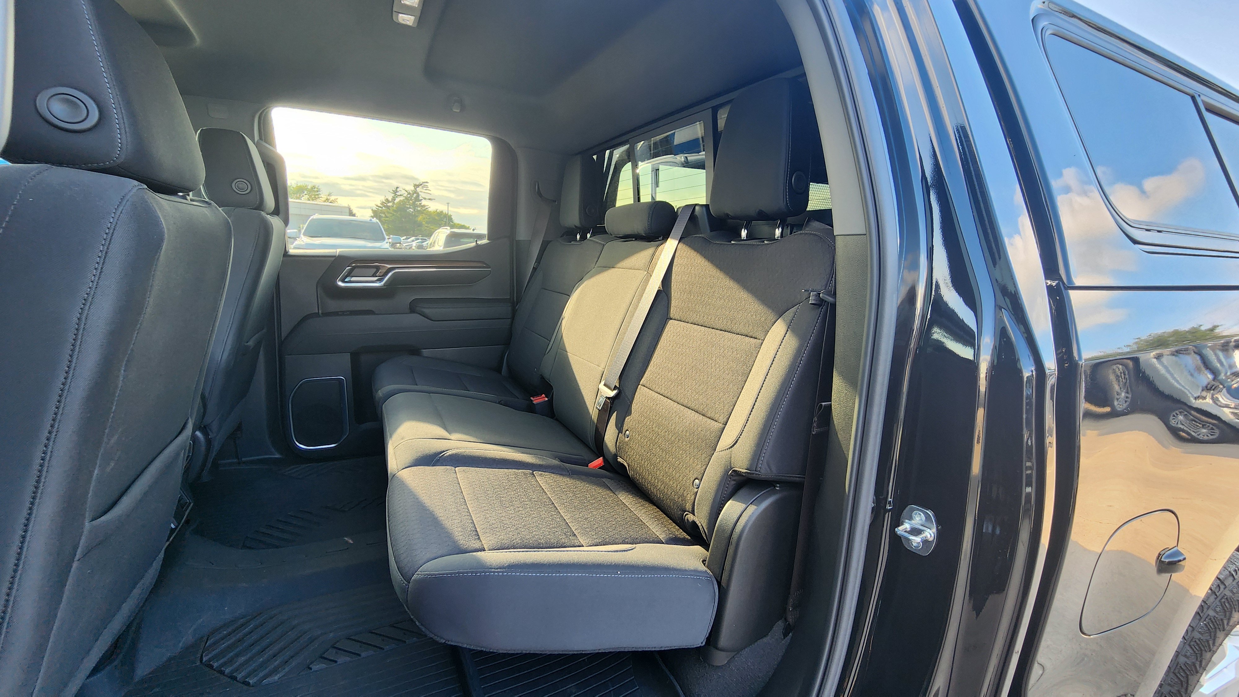 2023 Chevrolet Silverado 1500 LT - Photo 13
