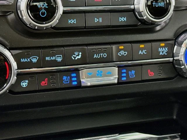 New 2026 Agate Black Metallic Ford F-250® Lariat® image 60