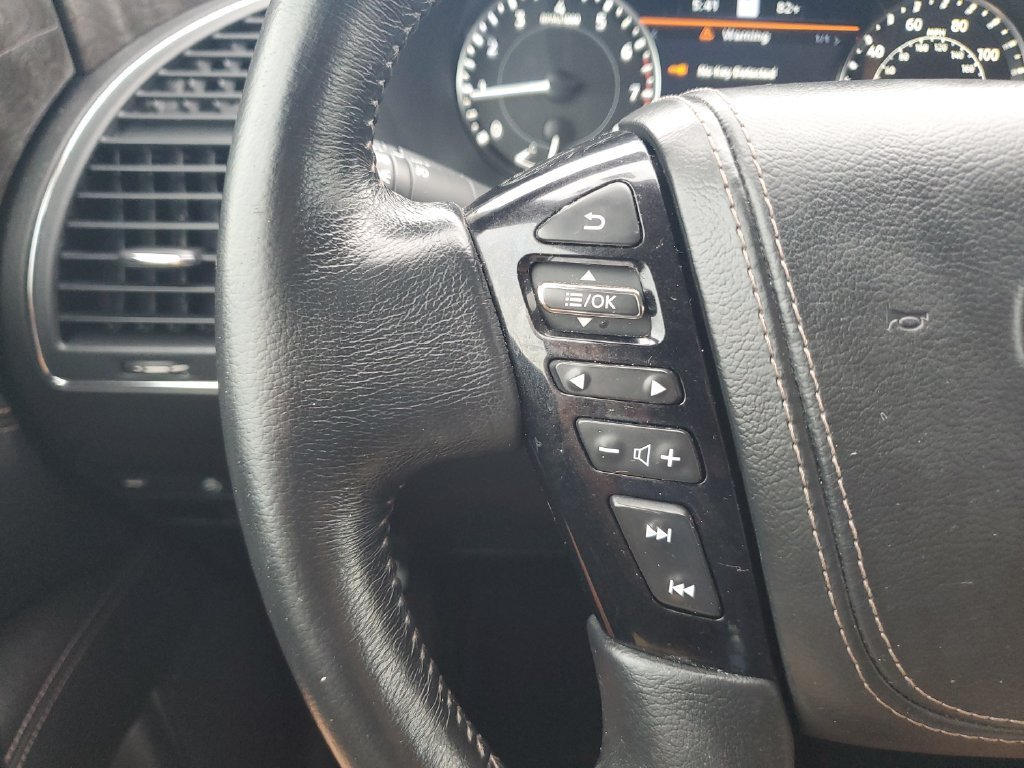 Used 2022 White Nissan Platinum 4WD image 24