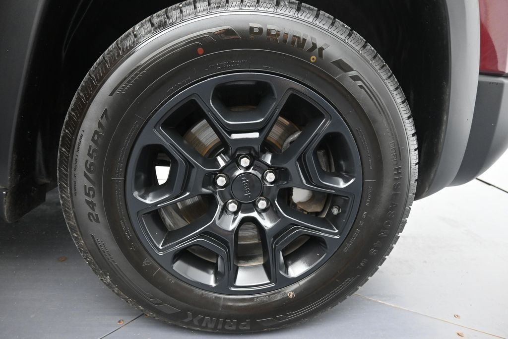 Used 2020 Velvet Red Pearlcoat Jeep Trailhawk image 33