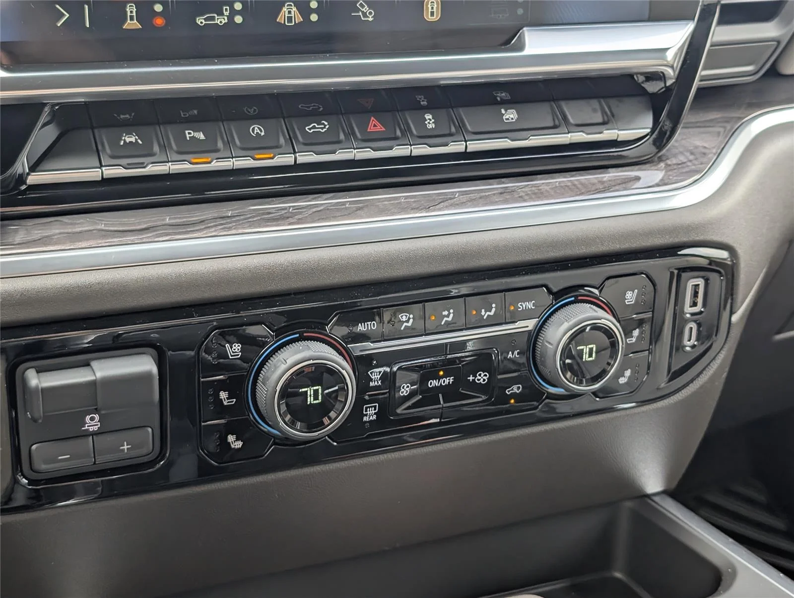 2026 Chevrolet Silverado 1500 LTZ - Photo 23