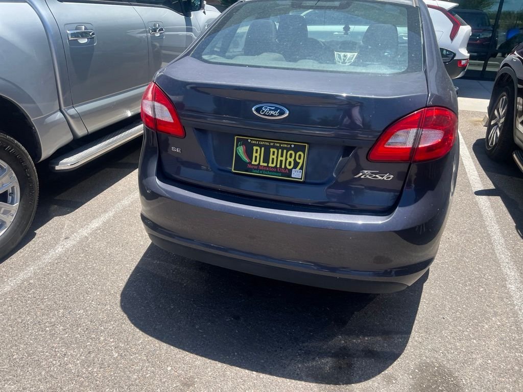 Used 2013 Purple Ford SE image 11