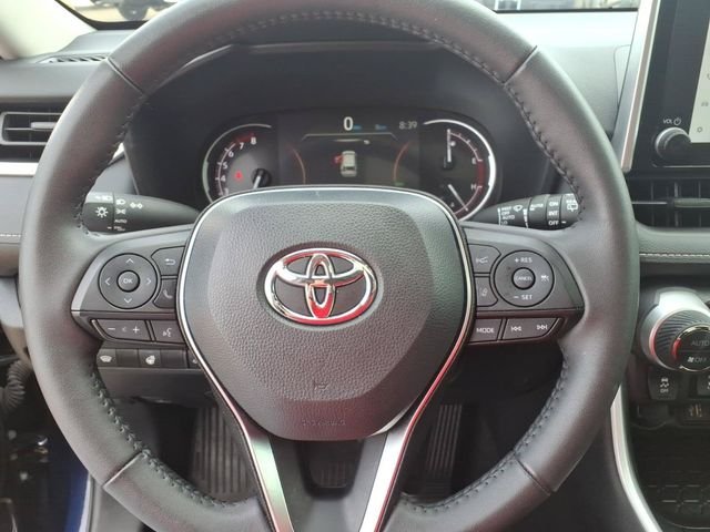 Used 2024  Toyota XLE image 20