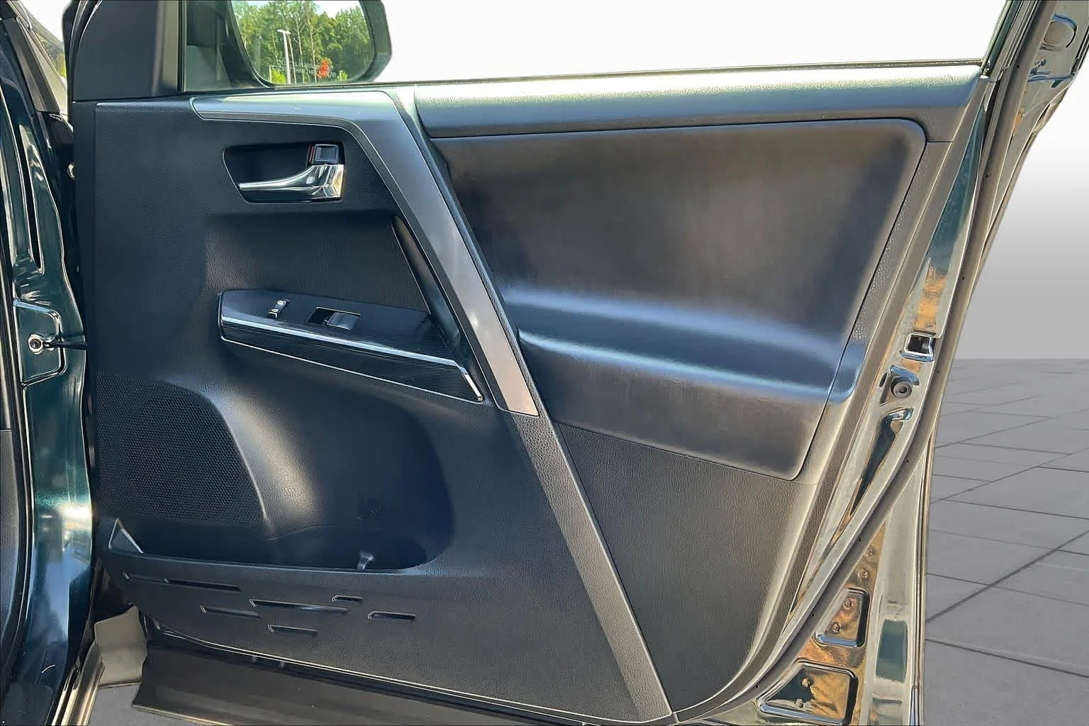 Used 2017 Galactic Aqua Mica Toyota SE image 23