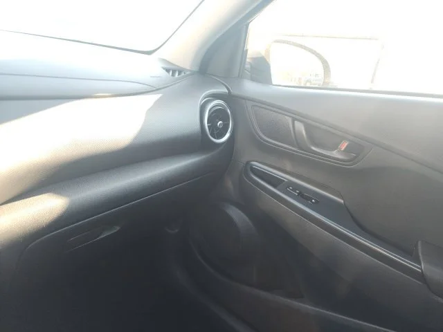 Used 2022 Silver Hyundai SEL image 14