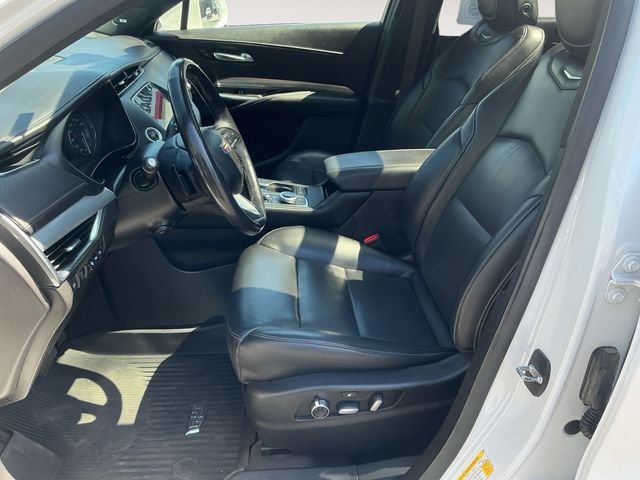 Used 2019 White Cadillac Premium Luxury image 9