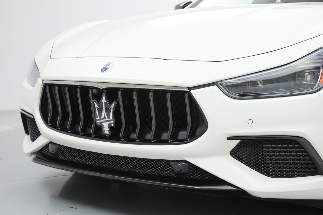 Used 2023 White Maserati Modena image 10