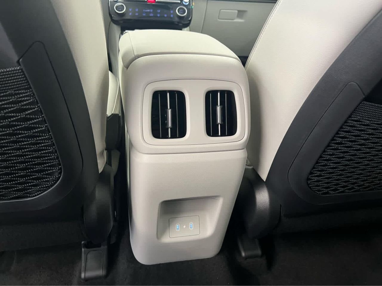 2025 Hyundai Tucson Limited - Photo 31