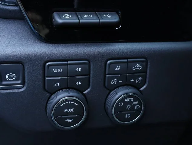 2026 Chevrolet Silverado 1500 ZR2 - Photo 14