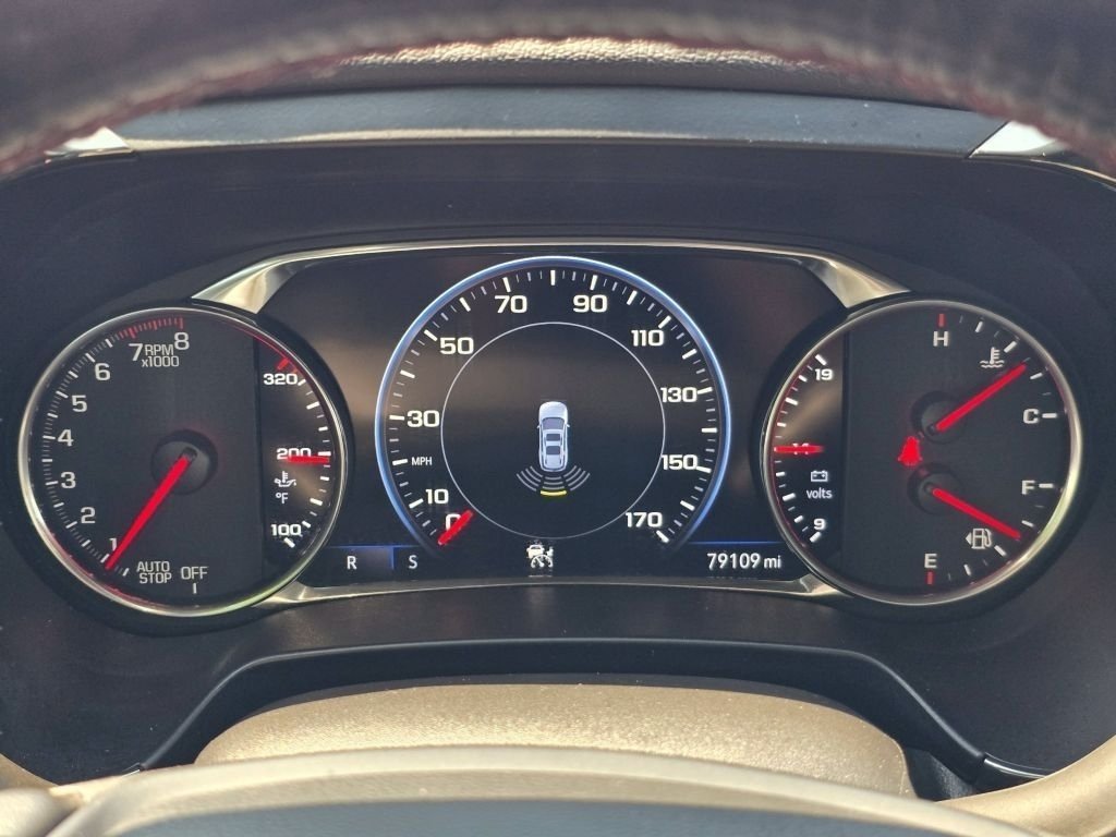 Used 2019 Cajun Red Tintcoat Chevrolet RS image 16