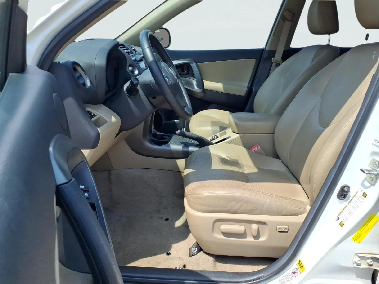 Used 2010 Blizzard Pearl Toyota Limited image 17