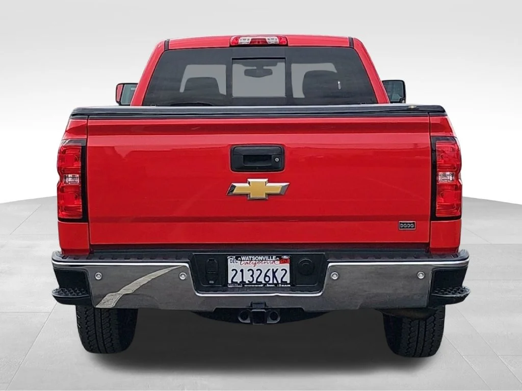 Used 2018 Red Chevrolet LT image 4