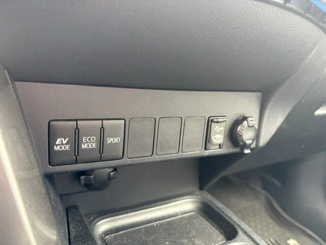 Used 2017 Black Sand Pearl Toyota XLE image 15