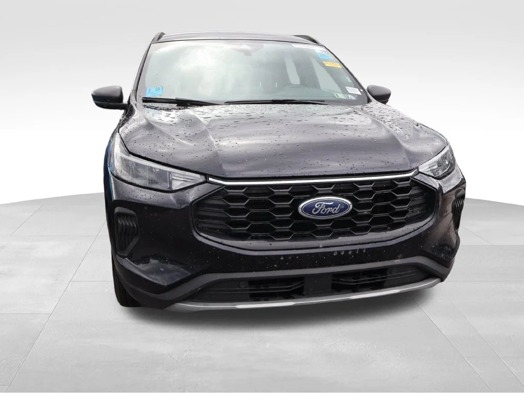 Used 2025 Black Metallic Ford ST-Line image 7