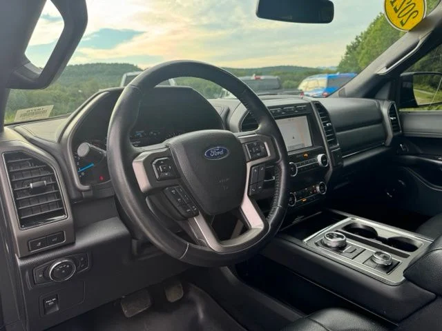 Used 2021 Black Ford XLT image 26