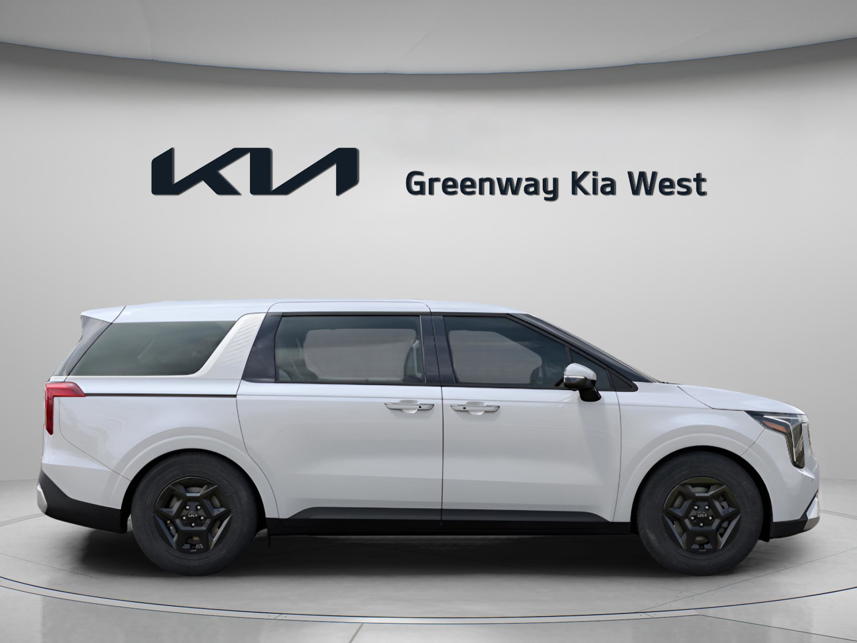 New 2025 Snow White Pearl Kia LXS image 9