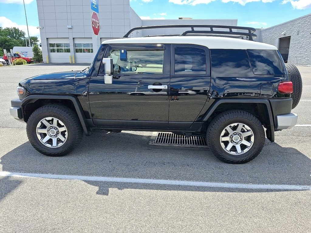 Used 2014 Black Toyota Base image 4