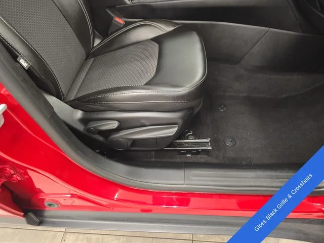 Used 2023 Redline Pearlcoat Jeep Latitude image 10