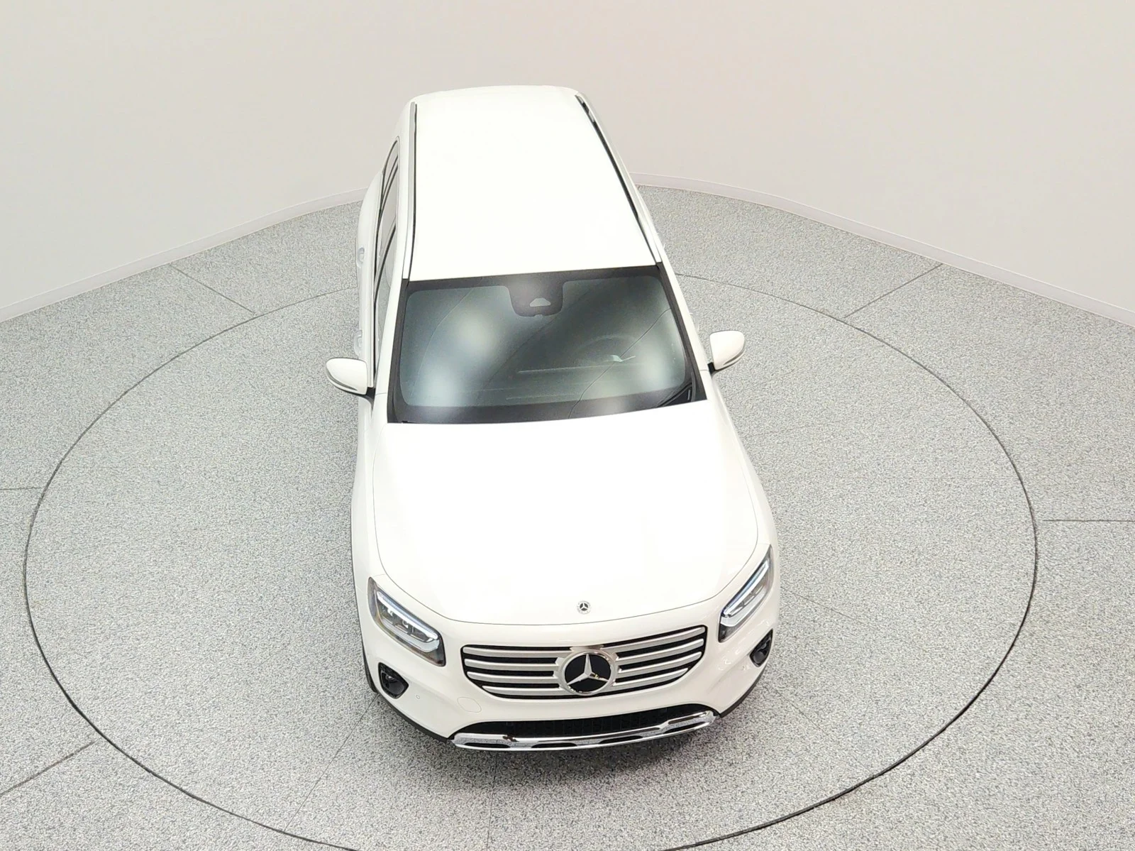 Used 2025 Polar White Mercedes-Benz GLB 250 SUV image 23