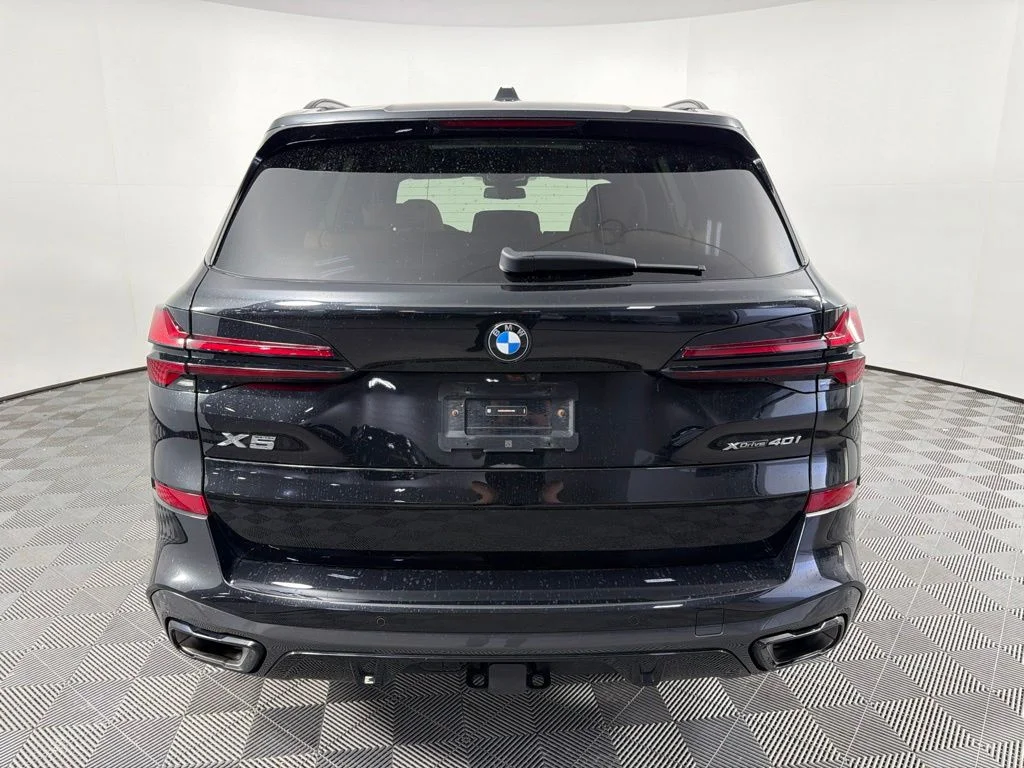 Certified Used 2024 Black Sapphire Metallic BMW xDrive40i image 6