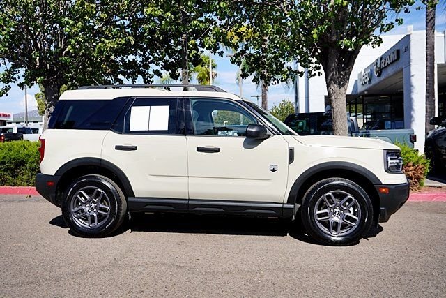 Used 2025 Beige Ford Big Bend image 2