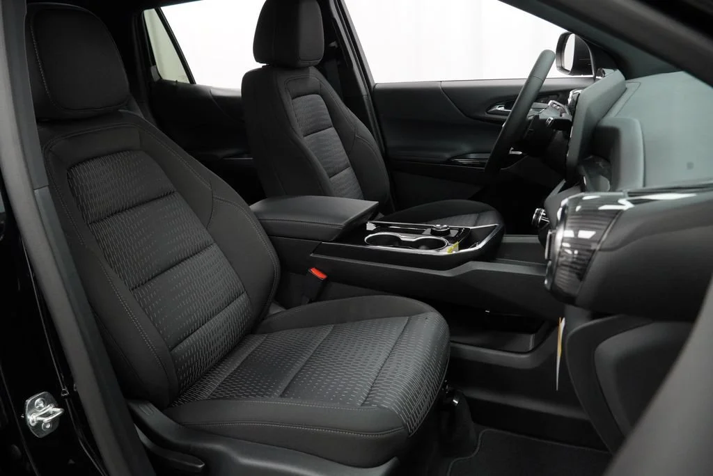 2027 Chevrolet Equinox LT - Photo 28