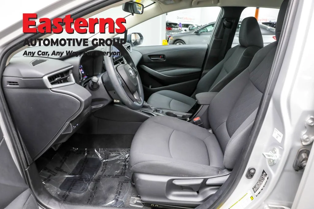 Used 2022 Silver Toyota LE image 14