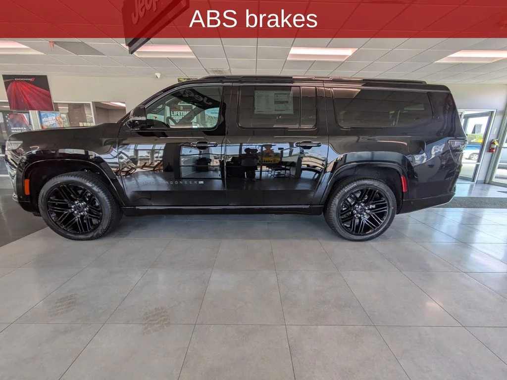 New 2026 High Gloss Black Exterior Paint Jeep Limited image 7
