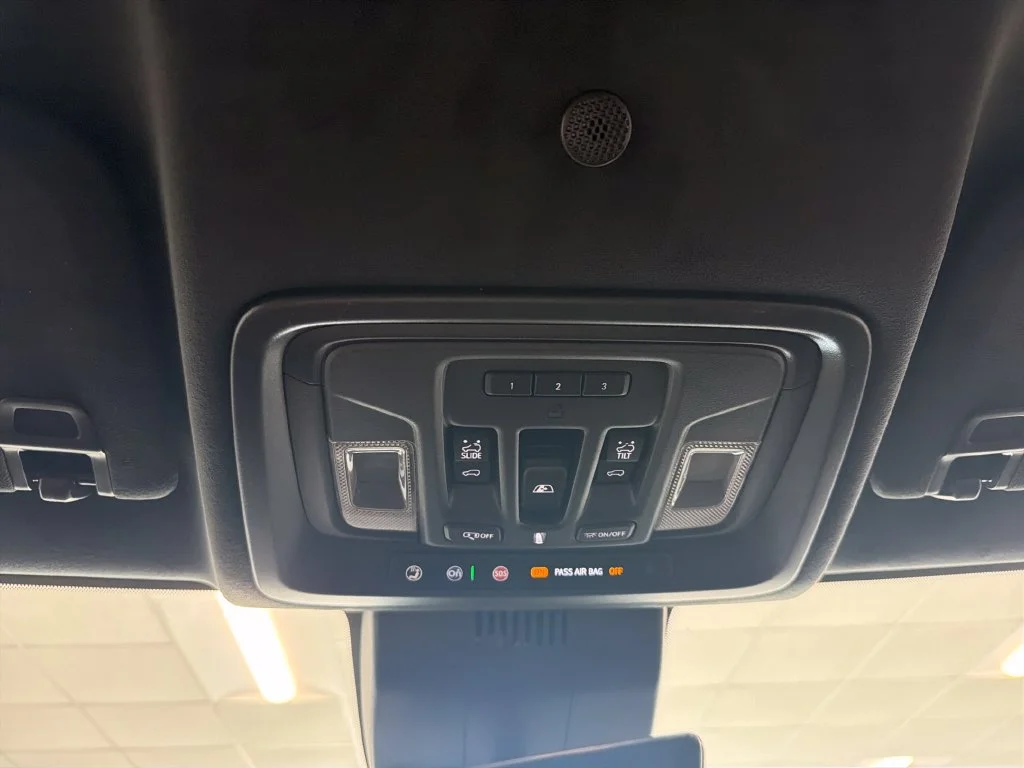 New 2026 Glacier White Tricoat GMC Denali Ultimate image 15