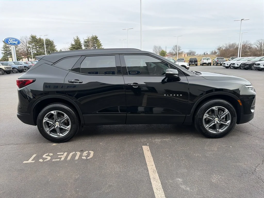 Used 2023 Black Chevrolet LT image 6