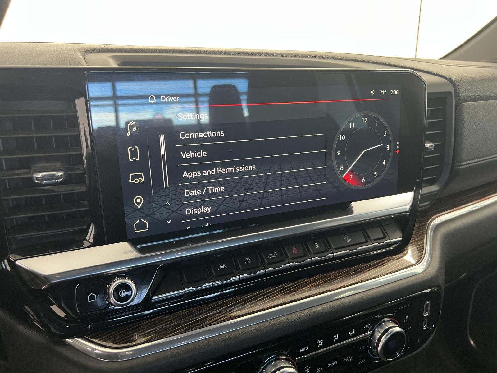 2023 GMC Sierra 1500 SLE - Photo 17