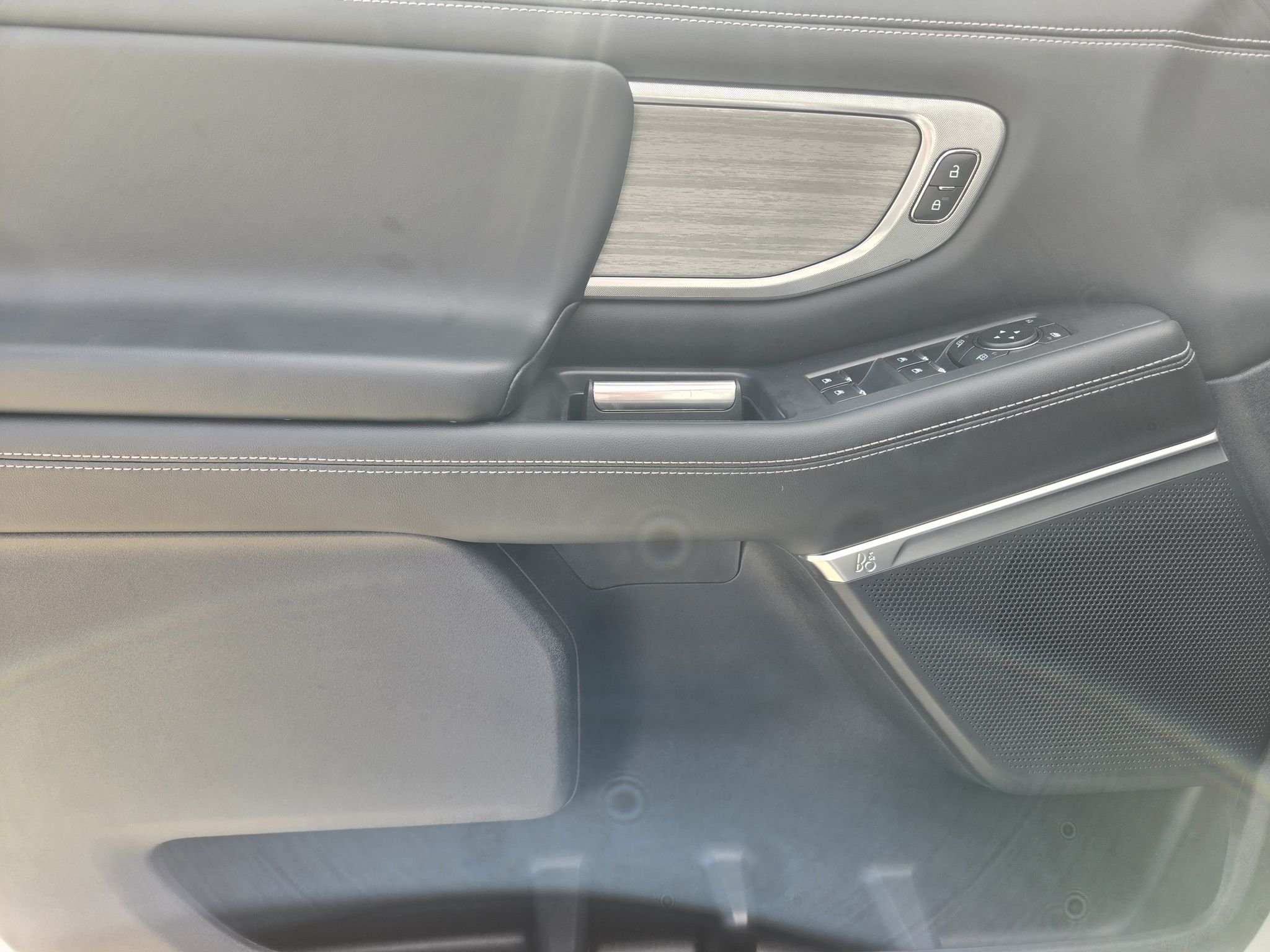 Used 2026  Ford Platinum image 22