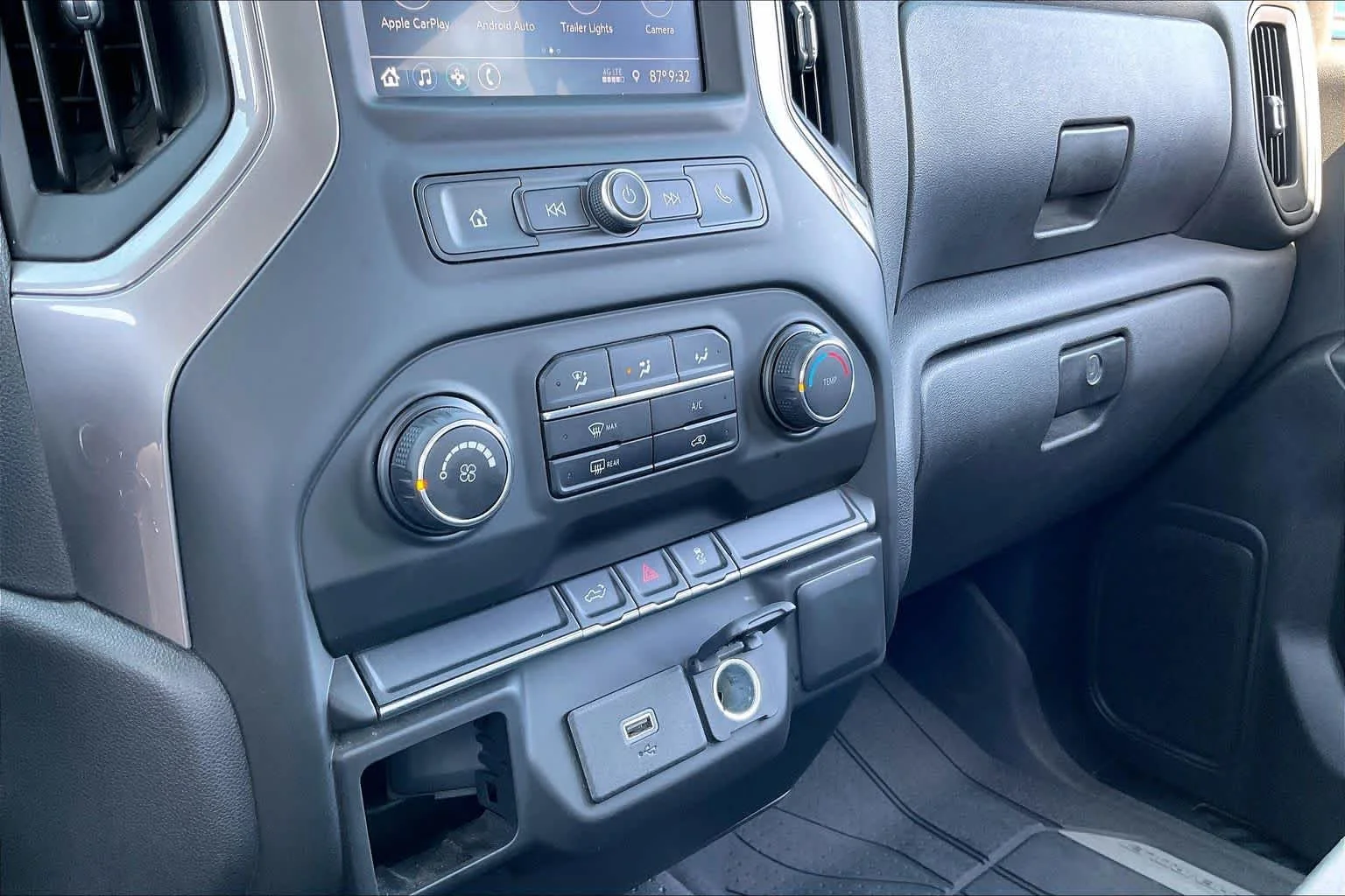 Used 2020 Shadow Gray Metallic Chevrolet Custom image 32
