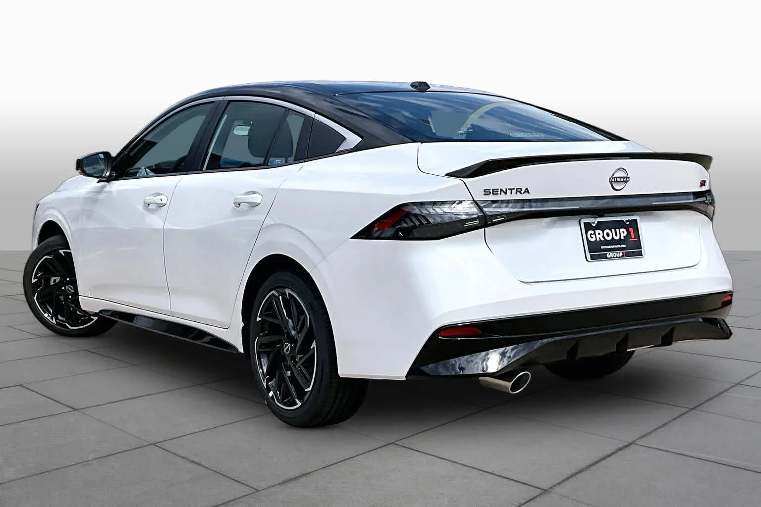 New 2026 Aspen White TriCoat / Super Black Two-tone Nissan SR image 11