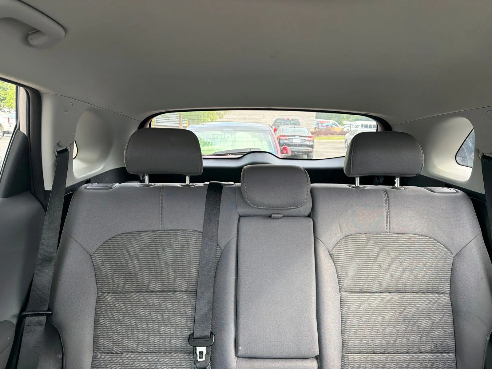 Used 2019 Silky Silver Kia LX image 26