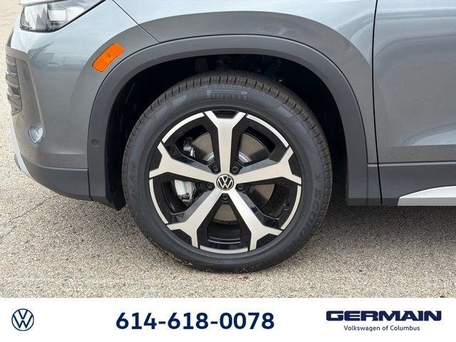 New 2026 Platinum Gray Metallic Volkswagen 2.0T SE image 11