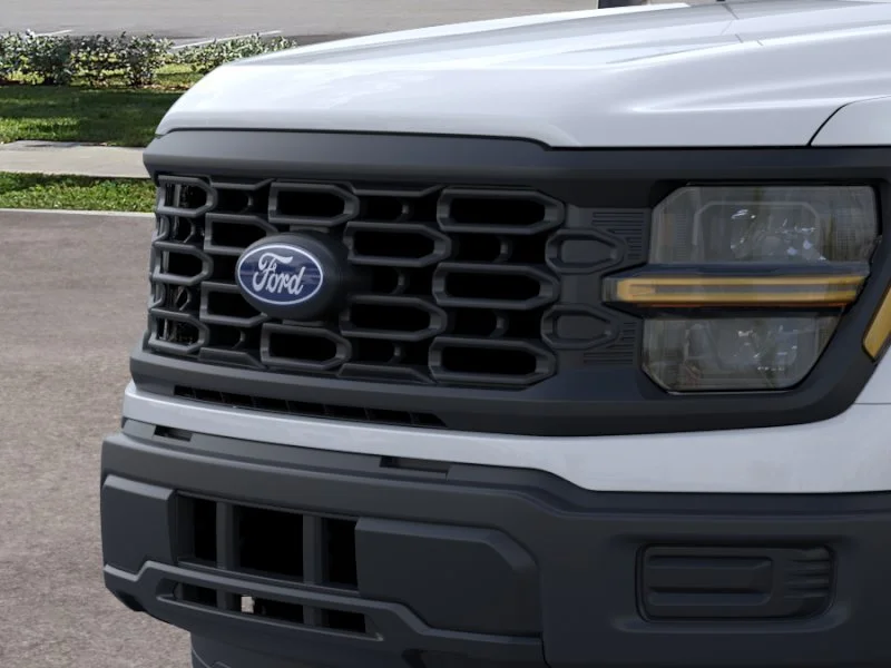 New 2026 Oxford White Ford XL image 40