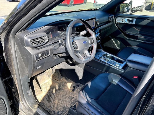 Used 2023 Black Metallic Ford ST-Line image 8