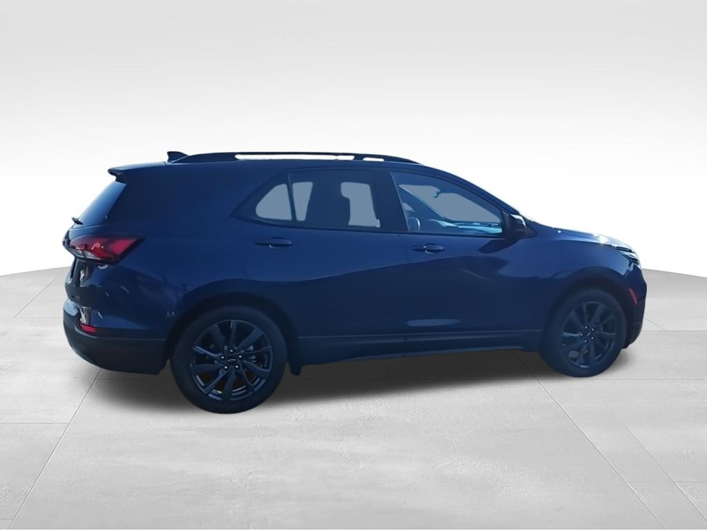 Used 2022 Blue Chevrolet RS image 9
