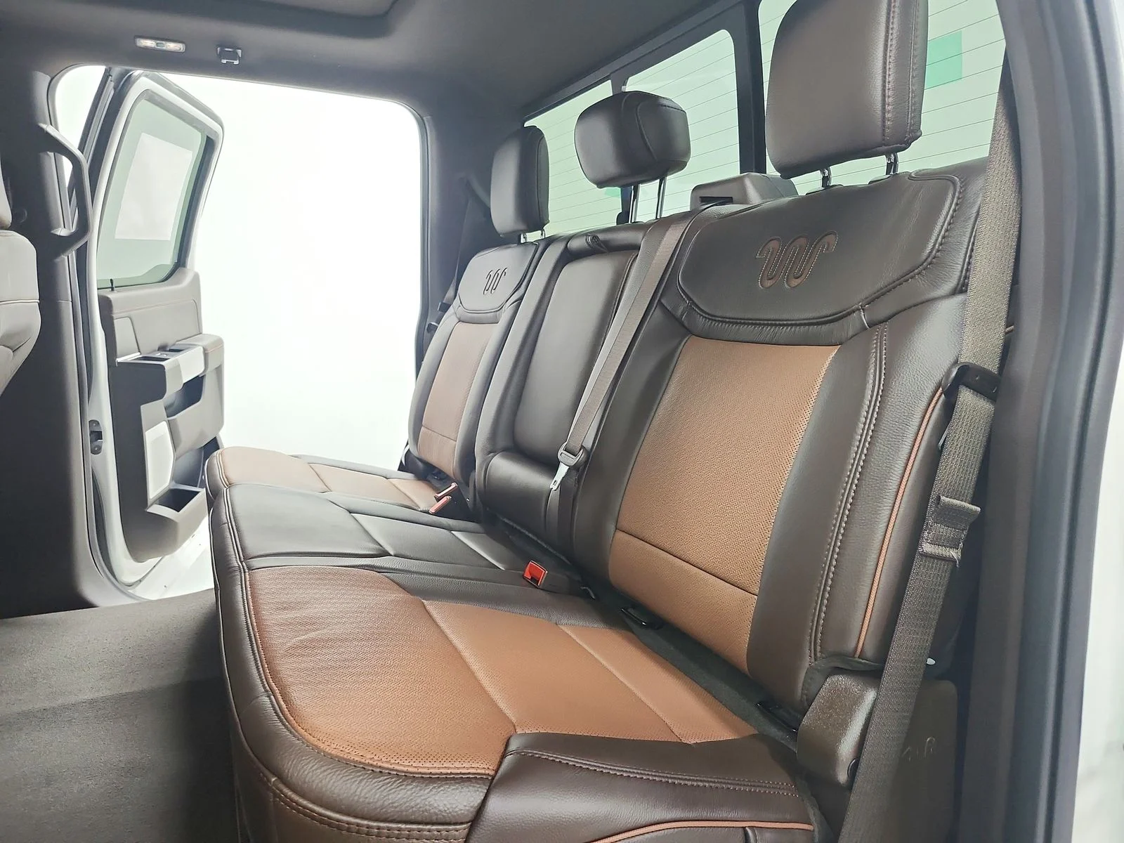 New 2026 Star White Metallic Tri-Coat Ford F-250® King Ranch® image 43