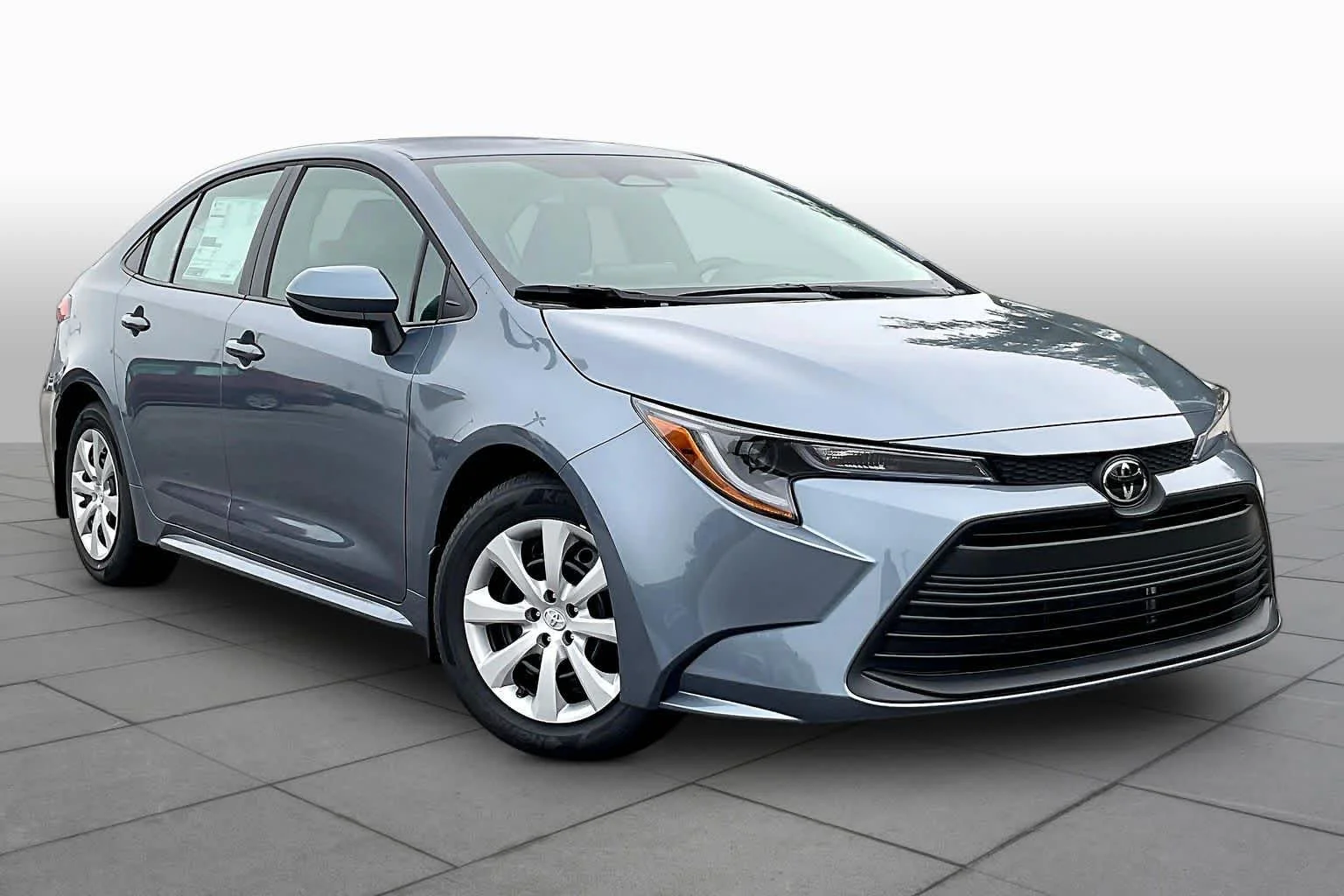 New 2027 Celestite Toyota LE image 2