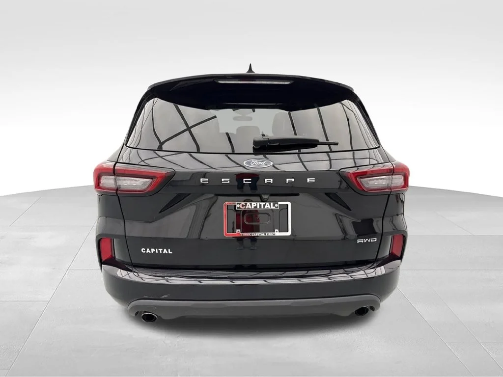 Used 2023 Black Metallic Ford ST-Line image 7