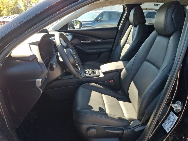 Used 2021 Black Mazda Select image 13