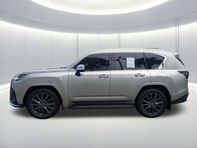 2024 Lexus LX F-Sport - Photo 3